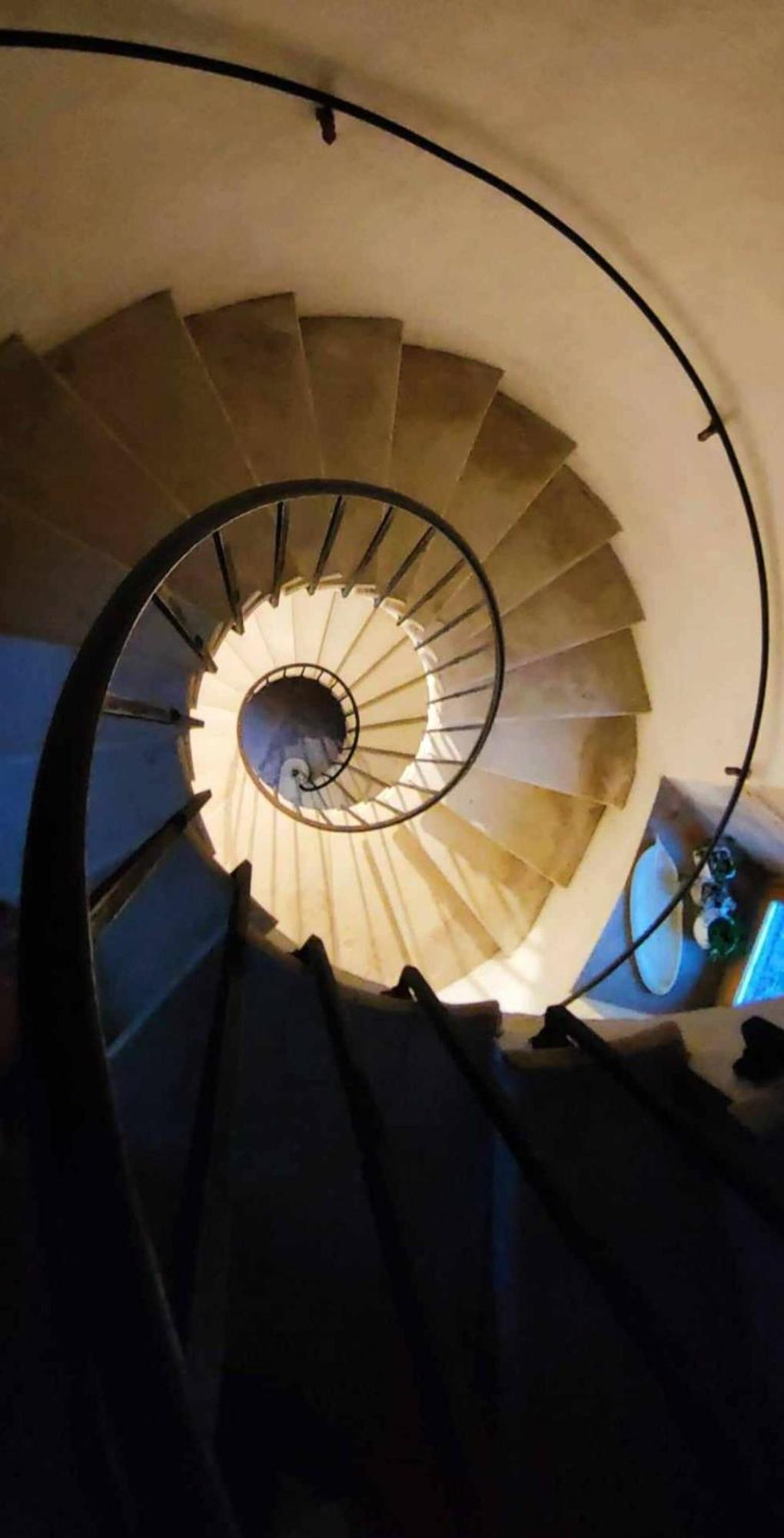 Appartement Spacieux Avec Deux Chambres Au Chateau Valence  Dış mekan fotoğraf