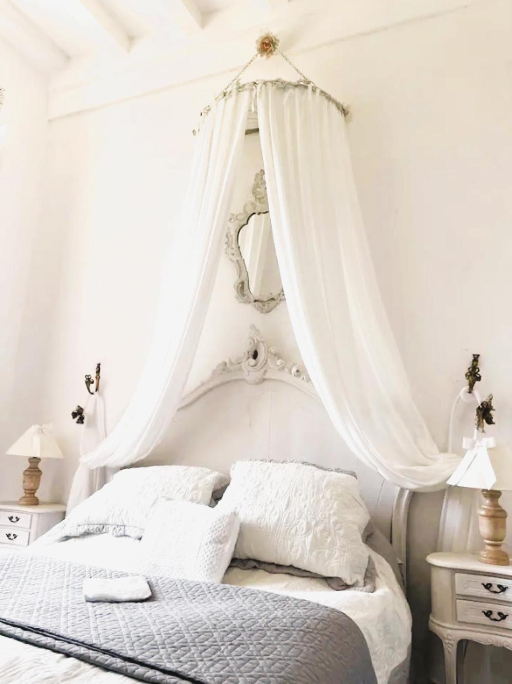 Appartement Spacieux Avec Deux Chambres Au Chateau Valence  Dış mekan fotoğraf