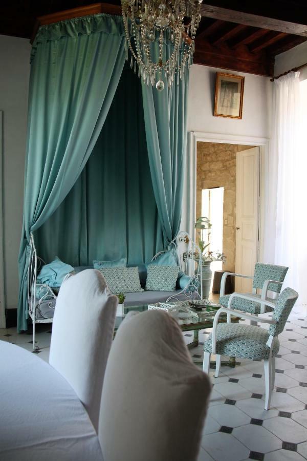 Appartement Spacieux Avec Deux Chambres Au Chateau Valence  Dış mekan fotoğraf